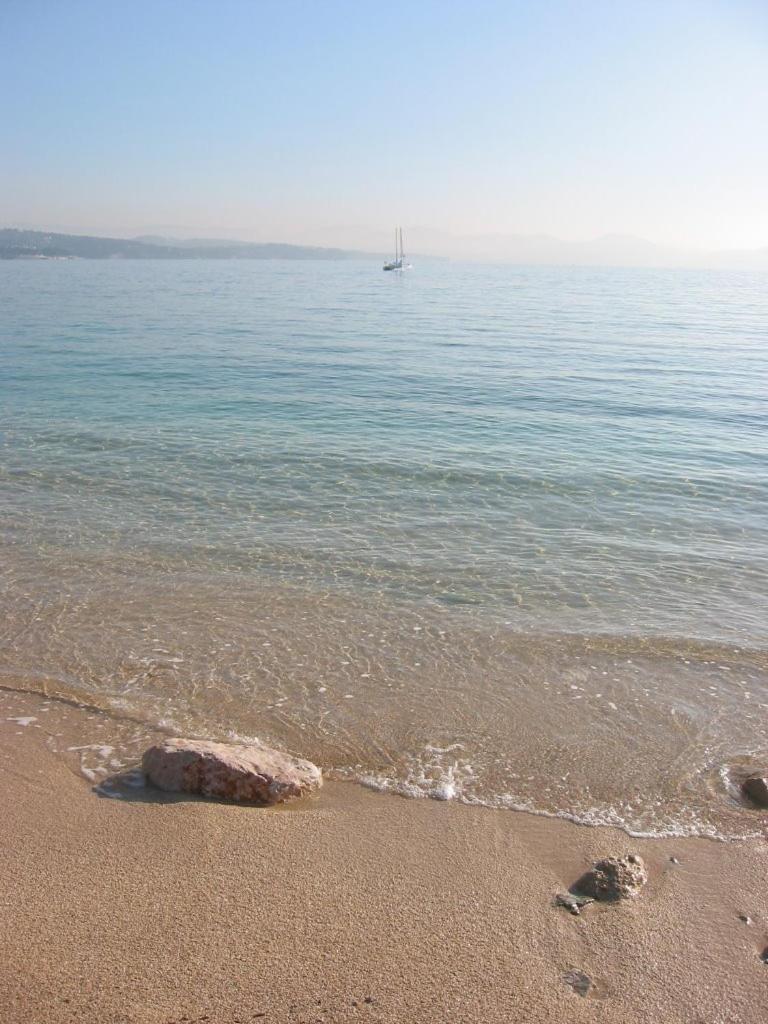 Blue Summer Vibes Duplex Studio For 4P, Ac, Sea View, Parking, Beach At 50M, Spa Access -3 ลาซิโอตาต์ ภายนอก รูปภาพ