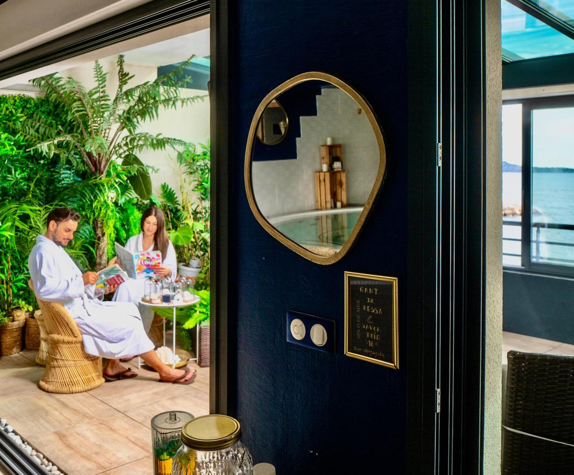 Blue Summer Vibes Duplex Studio For 4P, Ac, Sea View, Parking, Beach At 50M, Spa Access -3 ลาซิโอตาต์ ภายนอก รูปภาพ